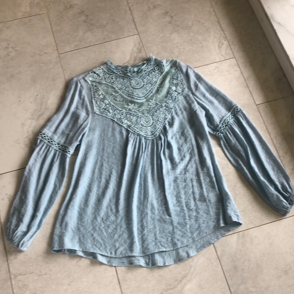 - Women's Light Blue Lace Detail Top - Picture 2 of 10